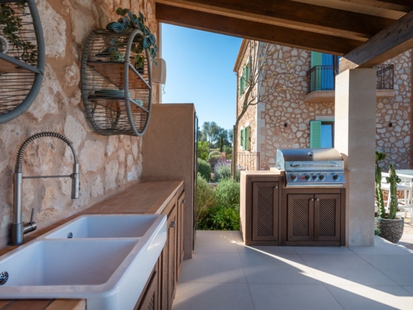 a0f047be-df7a-4714-8620-cde5271aeee7